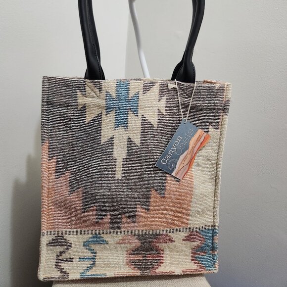 Durable southwest tote by World Traveler - Picture 1 of 7